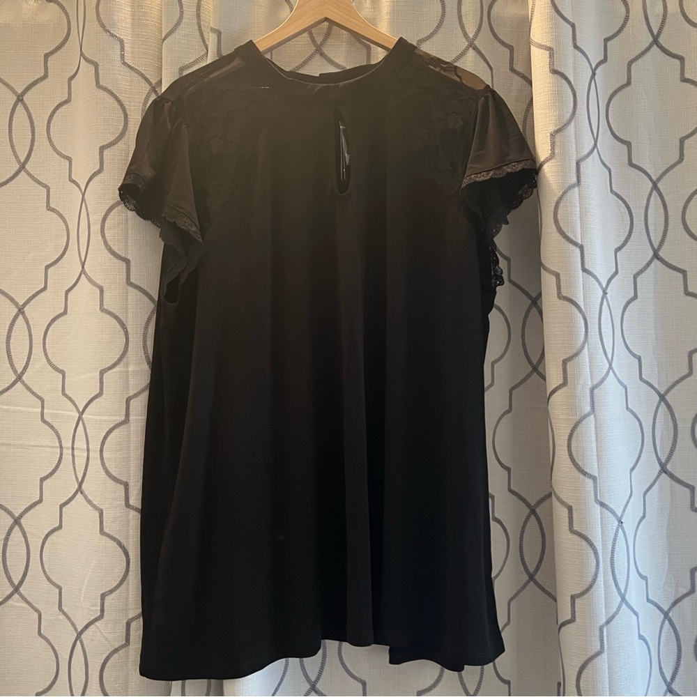 Torrid Studio Crepe Jersey Mock Neck Lace Pieced Keyhole Top Size 4 Black - Picture 6 of 12